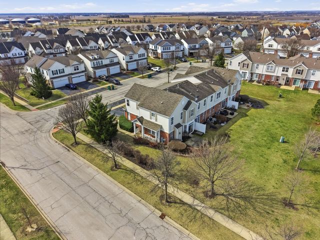 1008 Heron Circle 1, Joliet, IL 60431