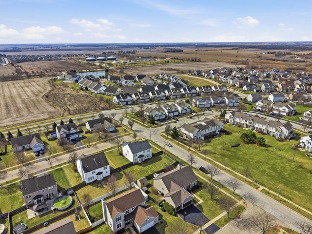 1008 Heron Circle 1, Joliet, IL 60431