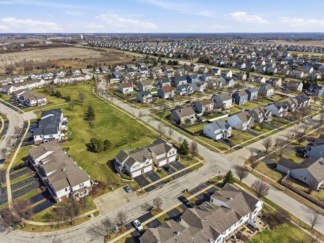 1008 Heron Circle 1, Joliet, IL 60431