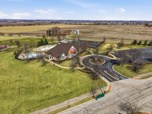 1008 Heron Circle 1, Joliet, IL 60431