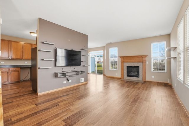 1008 Heron Circle 1, Joliet, IL 60431