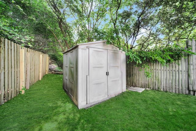 2935 Cedar Glade Drive, Naperville, IL 60564