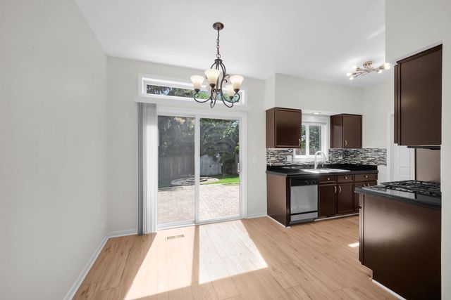 2935 Cedar Glade Drive, Naperville, IL 60564