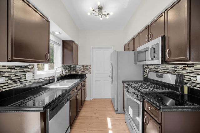2935 Cedar Glade Drive, Naperville, IL 60564
