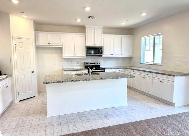 7692 Citrusmoon Court, Riverside, CA 92507