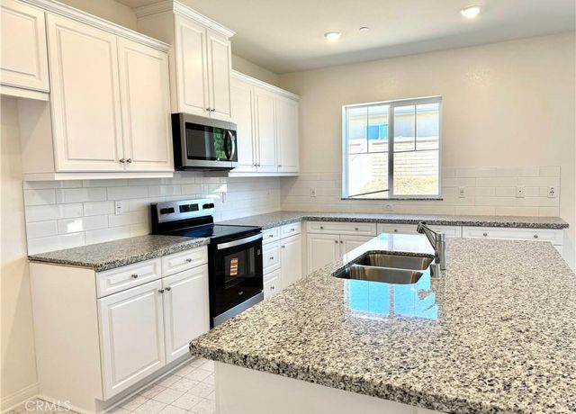 7692 Citrusmoon Court, Riverside, CA 92507