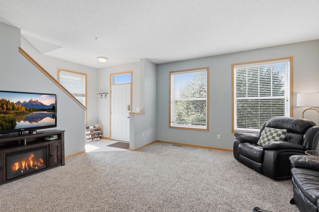 2066 Wellens Street, Chaska, MN 55318 — photo 4