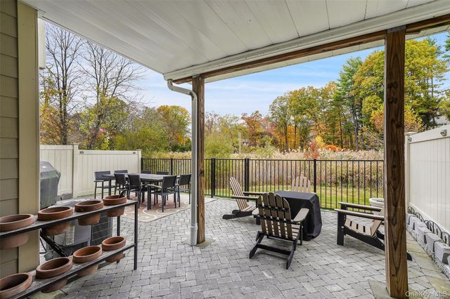 4 Goldman Court, Cortlandt Manor, NY 10567