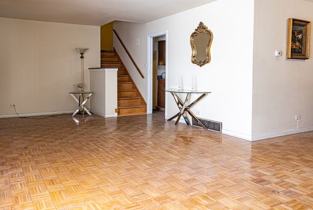 500 N Illinois Avenue, Glenwood, IL 60425