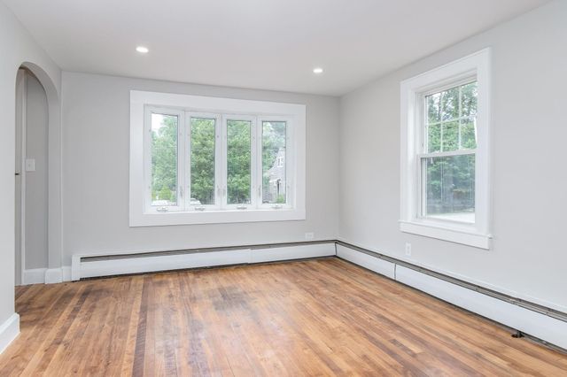 30 Dawson Avenue, Manchester, NH 03104