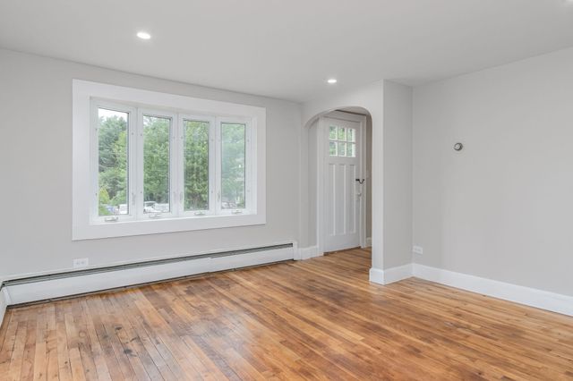 30 Dawson Avenue, Manchester, NH 03104