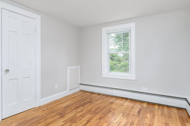 30 Dawson Avenue, Manchester, NH 03104