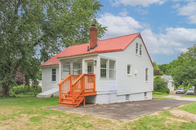 30 Dawson Avenue, Manchester, NH 03104
