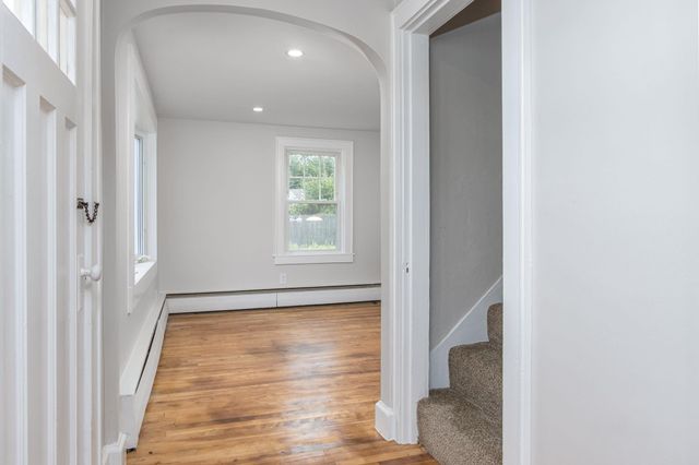 30 Dawson Avenue, Manchester, NH 03104