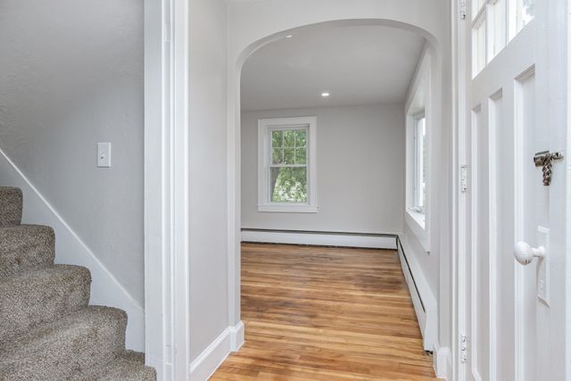 30 Dawson Avenue, Manchester, NH 03104