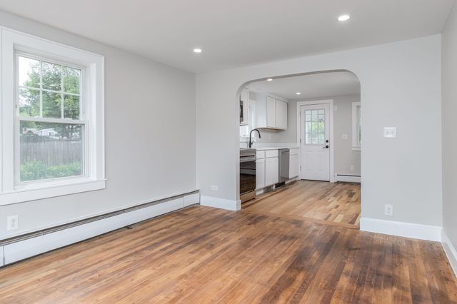 30 Dawson Avenue, Manchester, NH 03104