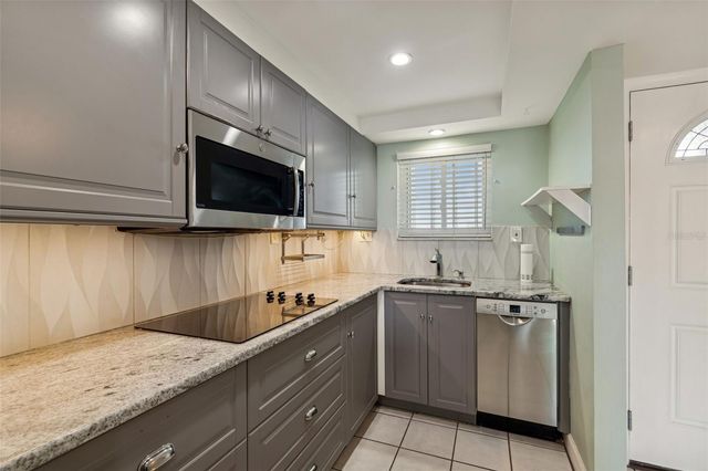 1243 S MARTIN LUTHER KING JR AVENUE B501, Clearwater, FL 33756