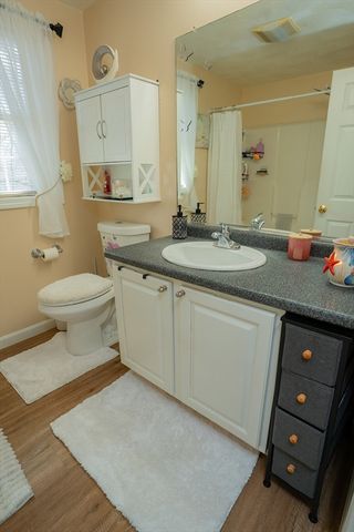 3 Columbia Rd, Billerica, MA 01821