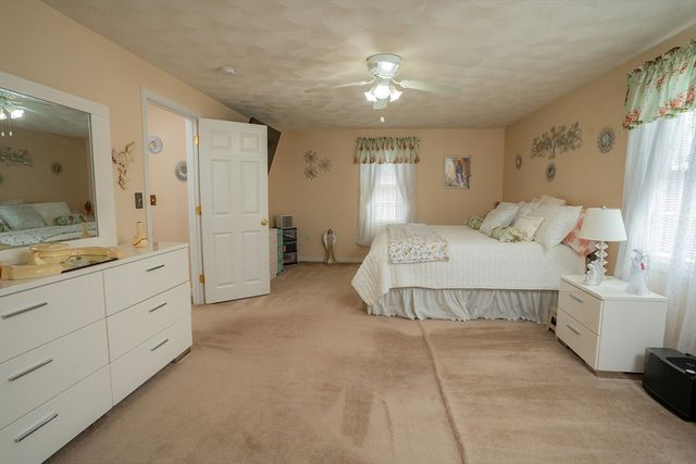 3 Columbia Rd, Billerica, MA 01821