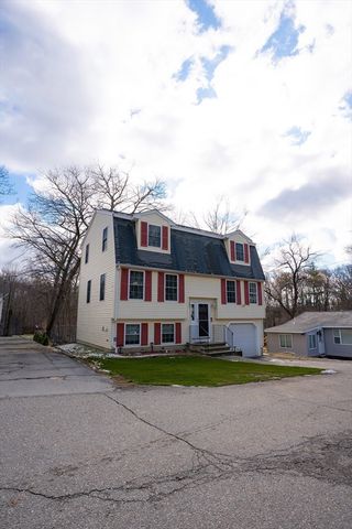 3 Columbia Rd, Billerica, MA 01821