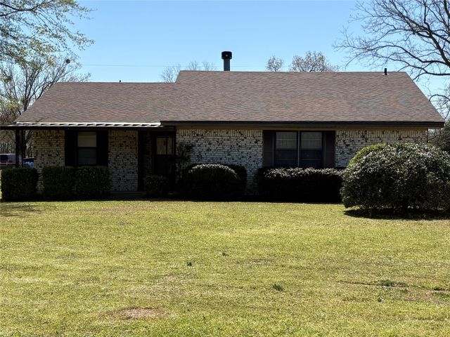 32 County Road 4784, Sulphur Springs, TX 75482