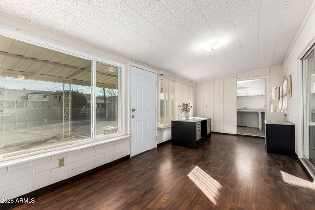 10541 W SNEAD Drive, Sun City, AZ 85351