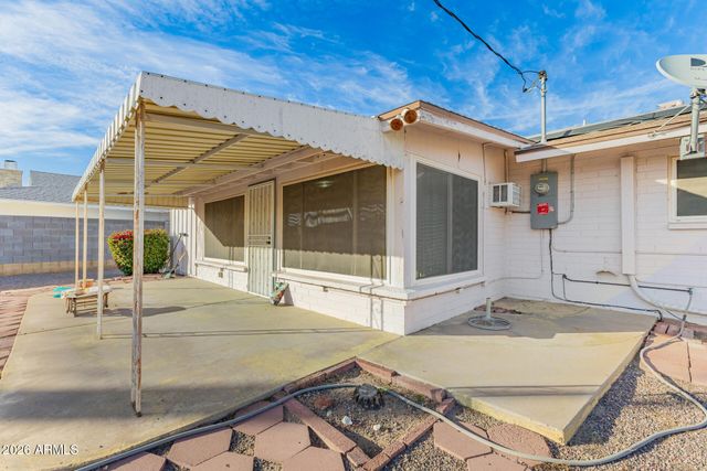 10541 W SNEAD Drive, Sun City, AZ 85351