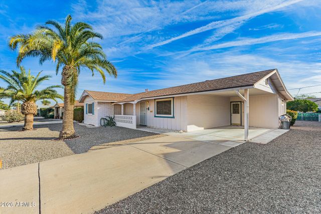 10541 W SNEAD Drive, Sun City, AZ 85351