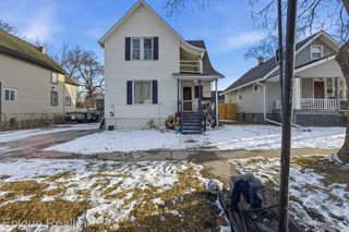 1128 Gillett Street, Port Huron, MI 48060
