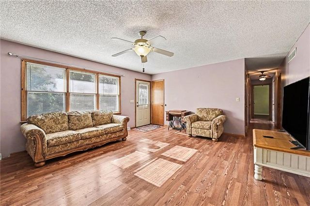 11238 Deer Haven Lane, Excelsior Springs, MO 64024
