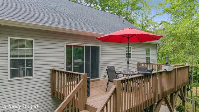 7704 Perthshire Drive, Oak Ridge, NC 27310