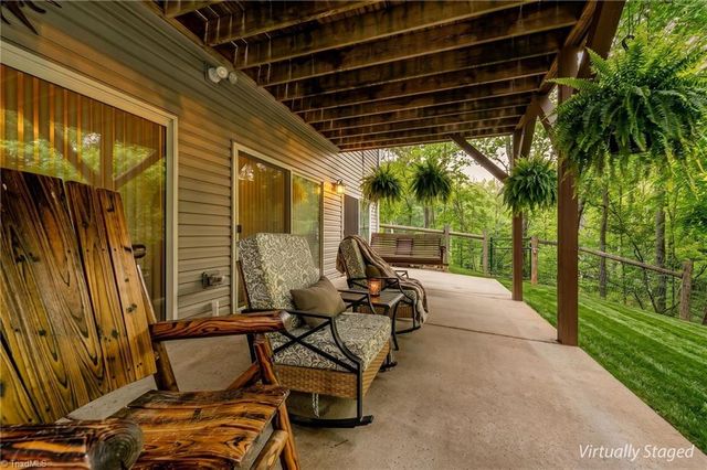 7704 Perthshire Drive, Oak Ridge, NC 27310