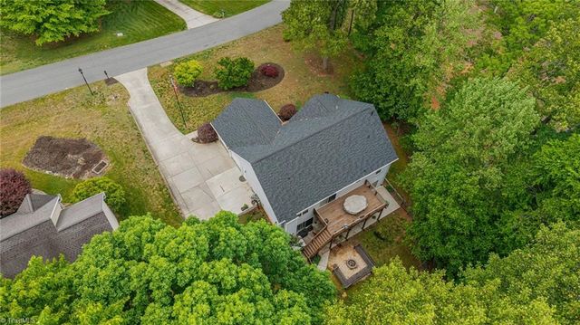 7704 Perthshire Drive, Oak Ridge, NC 27310