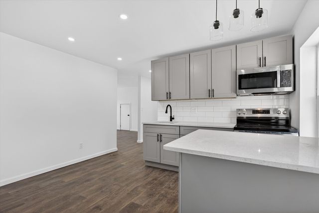 142 Winslow Ave 3, Norwood, MA 02062