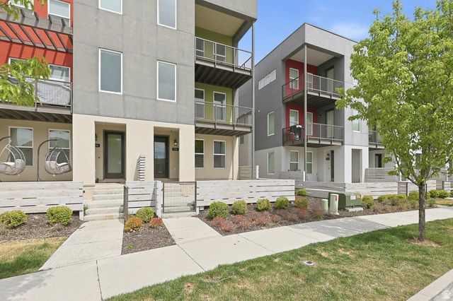 5318 W CANARY GRASS WAY, South Jordan, UT 84009