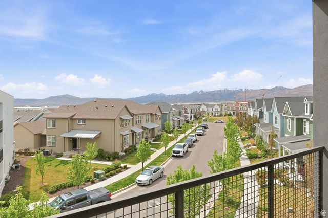 5318 W CANARY GRASS WAY, South Jordan, UT 84009