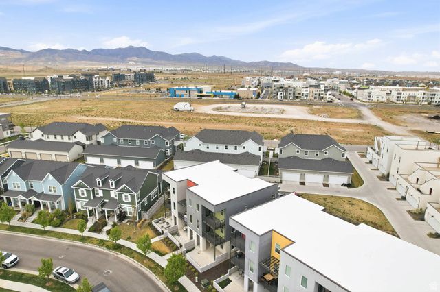 5318 W CANARY GRASS WAY, South Jordan, UT 84009