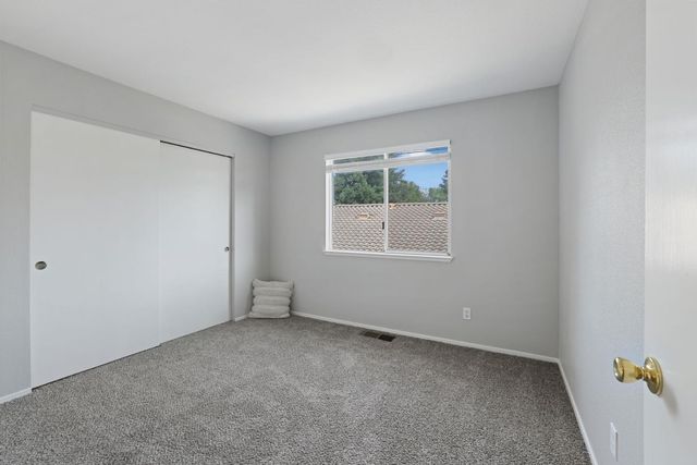 1049 Zumstein Drive, Ripon, CA 95366