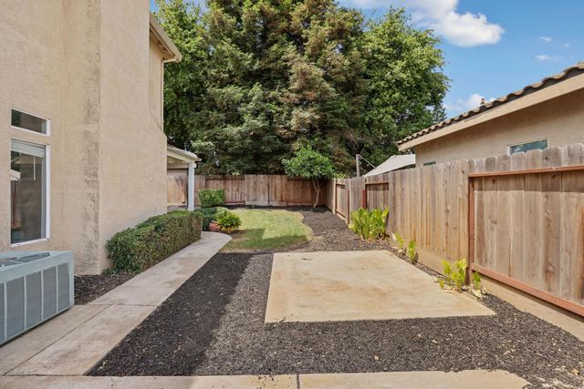 1049 Zumstein Drive, Ripon, CA 95366