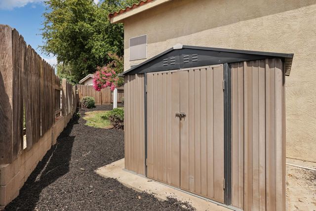 1049 Zumstein Drive, Ripon, CA 95366