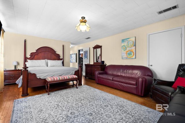 205 W 3rd Street, Gulf Shores, AL 36542