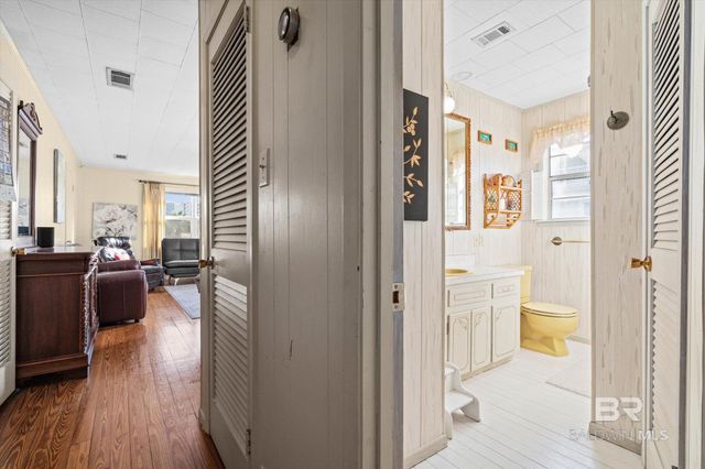 205 W 3rd Street, Gulf Shores, AL 36542