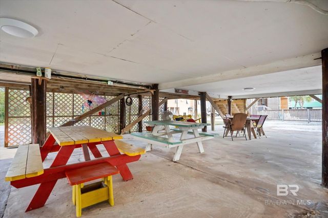 205 W 3rd Street, Gulf Shores, AL 36542