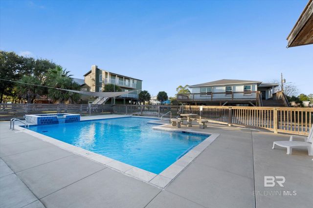 205 W 3rd Street, Gulf Shores, AL 36542