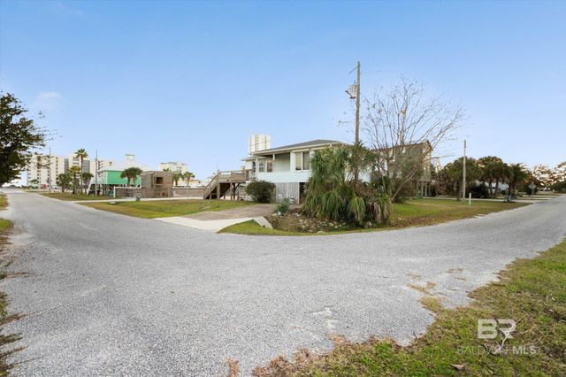 205 W 3rd Street, Gulf Shores, AL 36542
