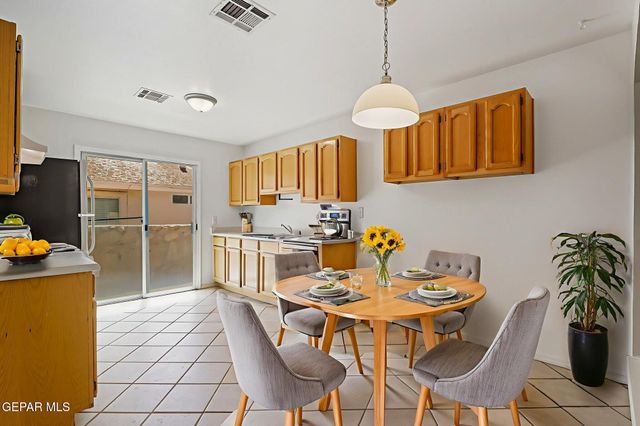 12504 JON EVANS Drive, El Paso, TX 79938