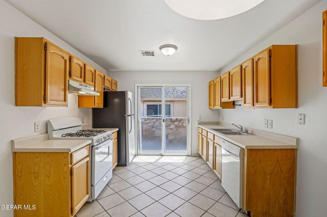 12504 JON EVANS Drive, El Paso, TX 79938