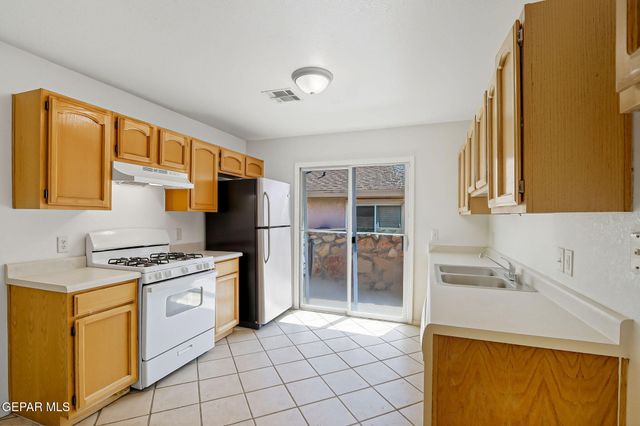 12504 JON EVANS Drive, El Paso, TX 79938