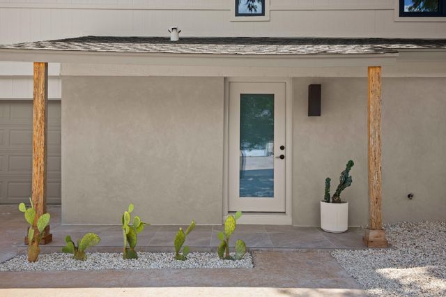3809 Eton LN, Austin, TX 78727