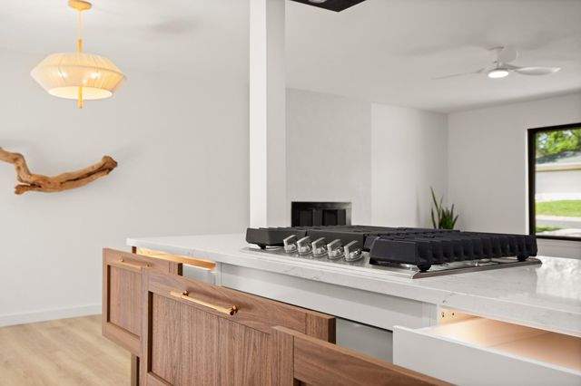 3809 Eton LN, Austin, TX 78727